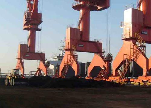 煤炭需求激增引发抢船现象 运价疯涨